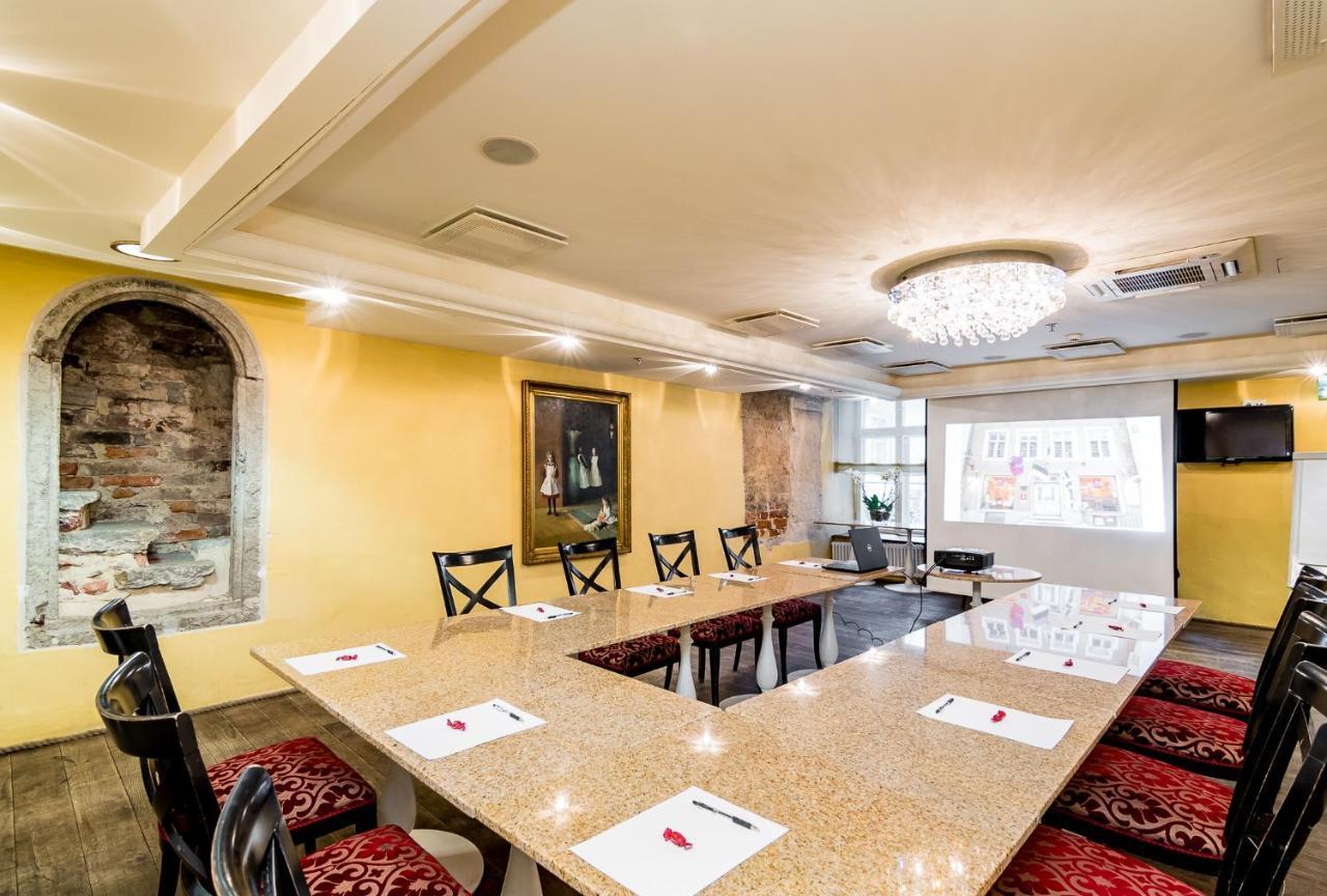 Meriton Old Town Garden Hotel Ταλίν Εξωτερικό φωτογραφία